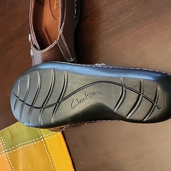 Clarks Ashland Lane Q Ultimate Comfort Size 8 M Womens Red Wood Slip-on Brown - Picture 6 of 7